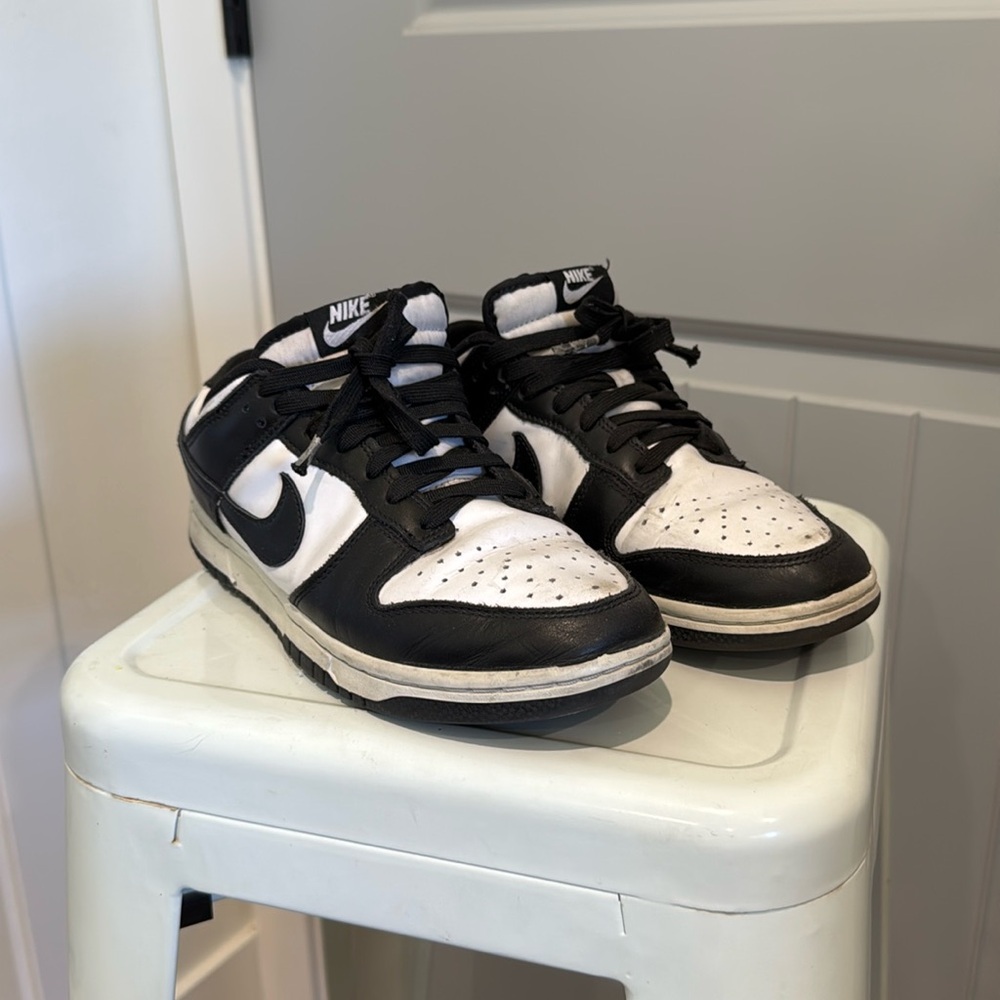 Nike panda dunks